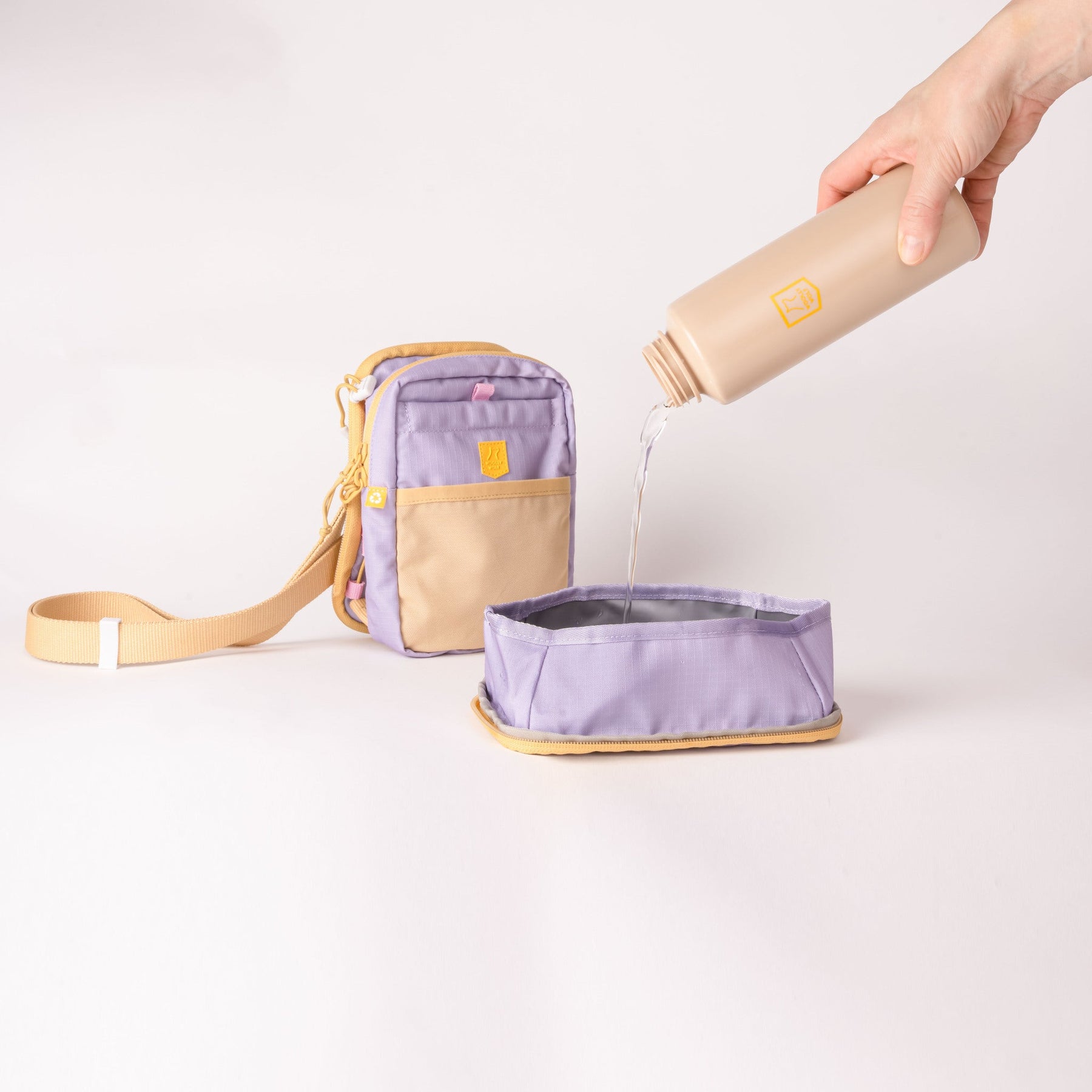 Woolly Wolf Hydration Shoulder Bag + FREE WATER BOTTLE